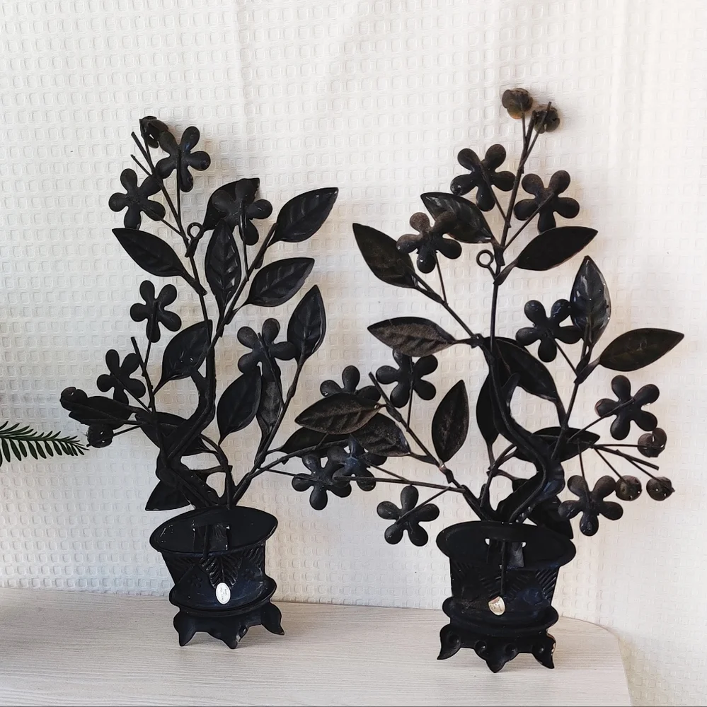 Pair of Vintage Metal 3D Flower Wall Home Decor - Picture 2 of 5